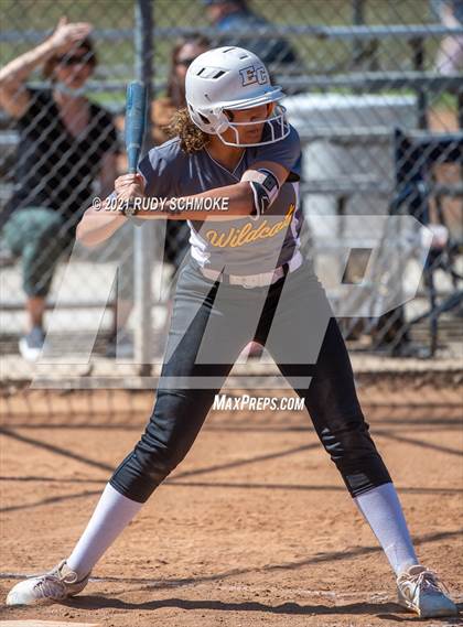 Thumbnail 2 in El Camino vs. Carlsbad photogallery.