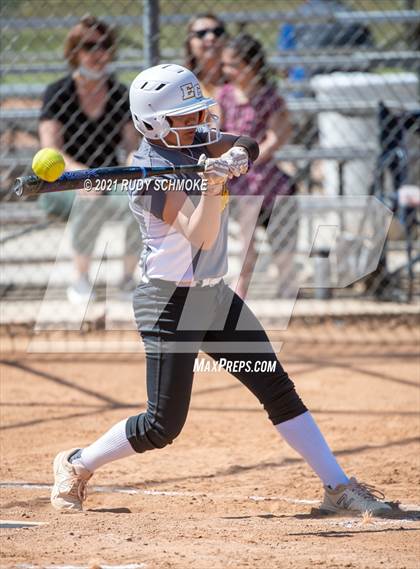 Thumbnail 2 in El Camino vs. Carlsbad photogallery.