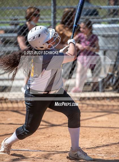 Thumbnail 3 in El Camino vs. Carlsbad photogallery.