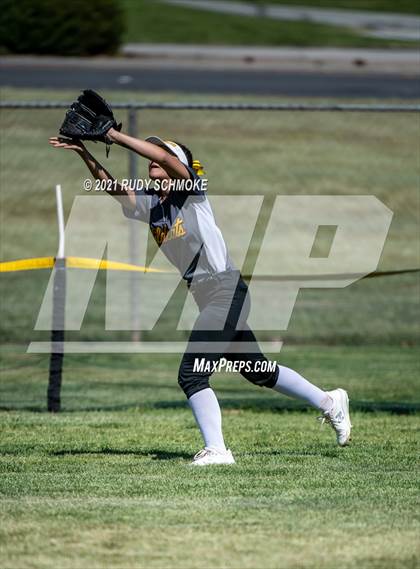 Thumbnail 1 in El Camino vs. Carlsbad photogallery.