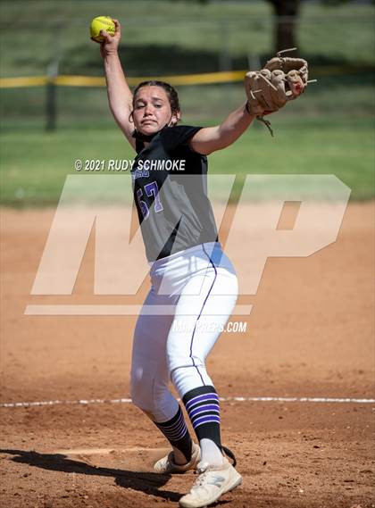 Thumbnail 3 in El Camino vs. Carlsbad photogallery.