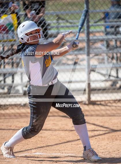 Thumbnail 3 in El Camino vs. Carlsbad photogallery.