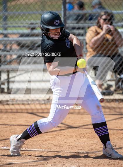 Thumbnail 3 in El Camino vs. Carlsbad photogallery.