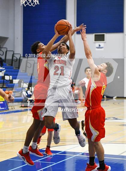 Thumbnail 2 in Berkeley vs. Antelope (Crush in the Valley, The Grind Sessions) photogallery.