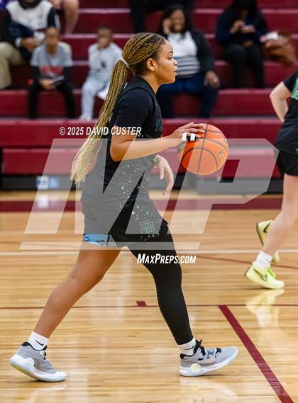 Thumbnail 3 in Flint Hill @ Falls Church (Cassel's Holiday Classic) photogallery.