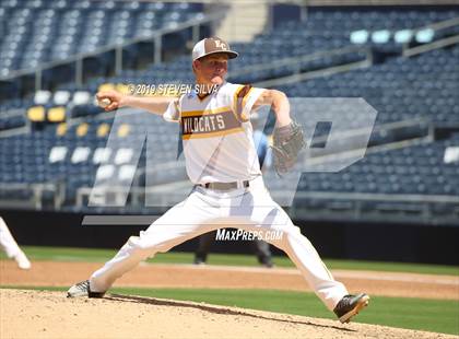 Thumbnail 3 in El Camino vs. Vista @ Petco Park photogallery.