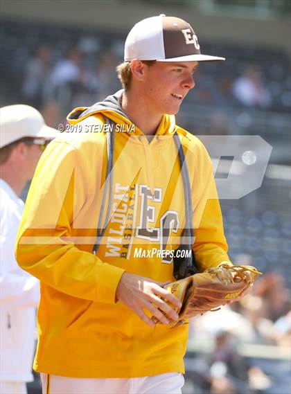 Thumbnail 3 in El Camino vs. Vista @ Petco Park photogallery.