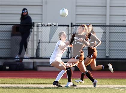 Thumbnail 3 in Carondelet @ Saint Francis (CIFState Regional NorCal Div 1 Final) photogallery.