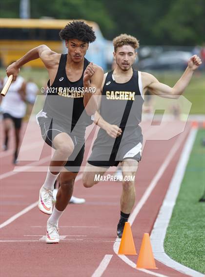Thumbnail 2 in Section XI Boys Track Championships photogallery.