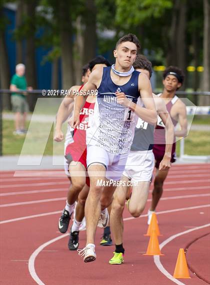 Thumbnail 1 in Section XI Boys Track Championships photogallery.