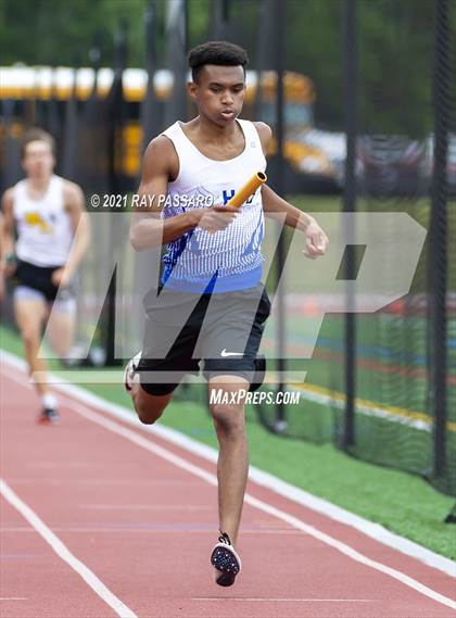 Thumbnail 1 in Section XI Boys Track Championships photogallery.