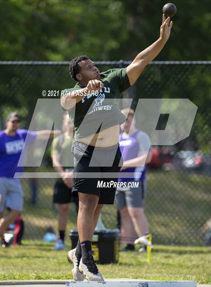 Thumbnail 1 in Section XI Boys Track Championships photogallery.