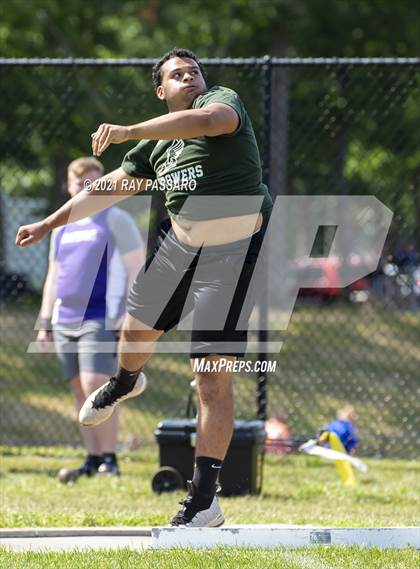 Thumbnail 1 in Section XI Boys Track Championships photogallery.