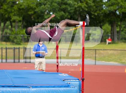 Thumbnail 1 in Section XI Boys Track Championships photogallery.
