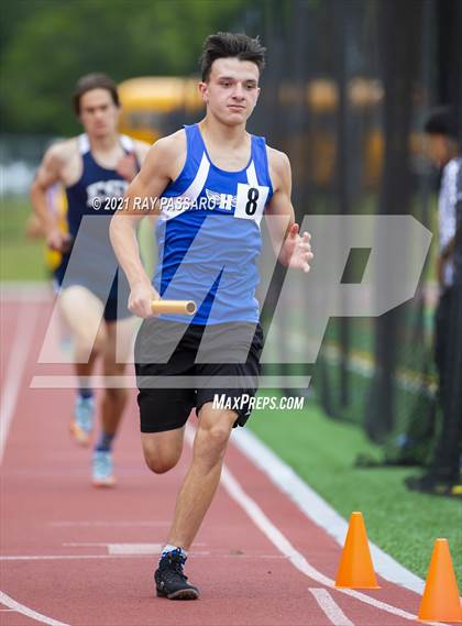 Thumbnail 1 in Section XI Boys Track Championships photogallery.