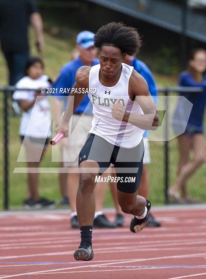 Thumbnail 2 in Section XI Boys Track Championships photogallery.