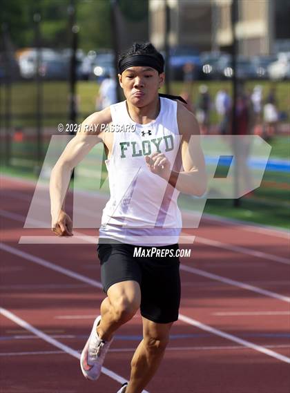 Thumbnail 1 in Section XI Boys Track Championships photogallery.