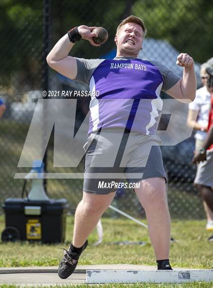 Thumbnail 1 in Section XI Boys Track Championships photogallery.