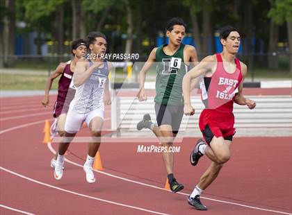 Thumbnail 1 in Section XI Boys Track Championships photogallery.