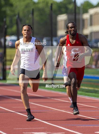 Thumbnail 1 in Section XI Boys Track Championships photogallery.