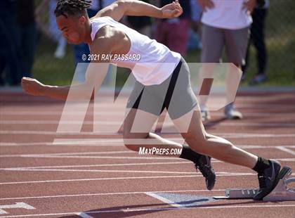 Thumbnail 1 in Section XI Boys Track Championships photogallery.