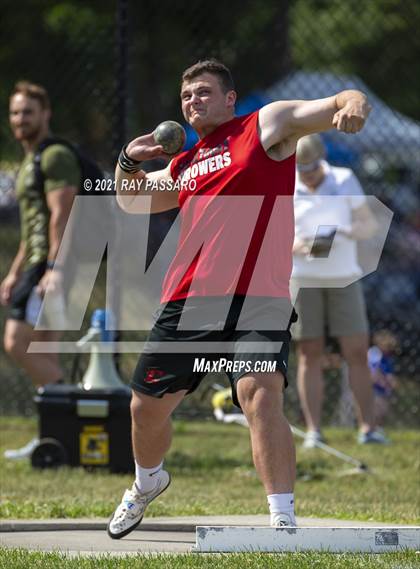 Thumbnail 1 in Section XI Boys Track Championships photogallery.