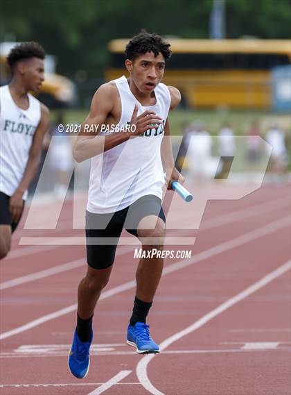 Thumbnail 2 in Section XI Boys Track Championships photogallery.