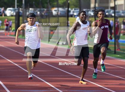 Thumbnail 2 in Section XI Boys Track Championships photogallery.
