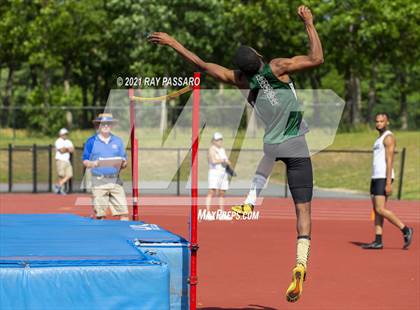 Thumbnail 1 in Section XI Boys Track Championships photogallery.