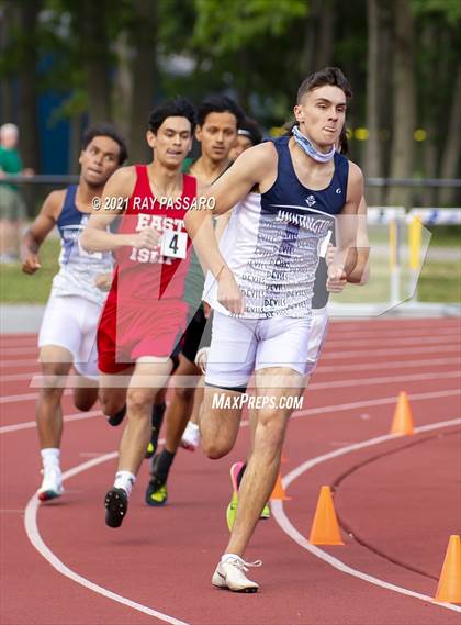Thumbnail 2 in Section XI Boys Track Championships photogallery.