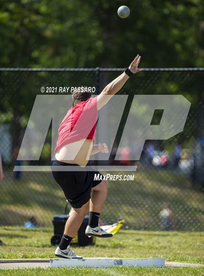 Thumbnail 3 in Section XI Boys Track Championships photogallery.