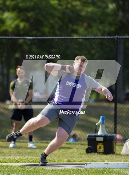 Thumbnail 2 in Section XI Boys Track Championships photogallery.
