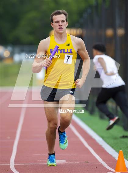 Thumbnail 1 in Section XI Boys Track Championships photogallery.