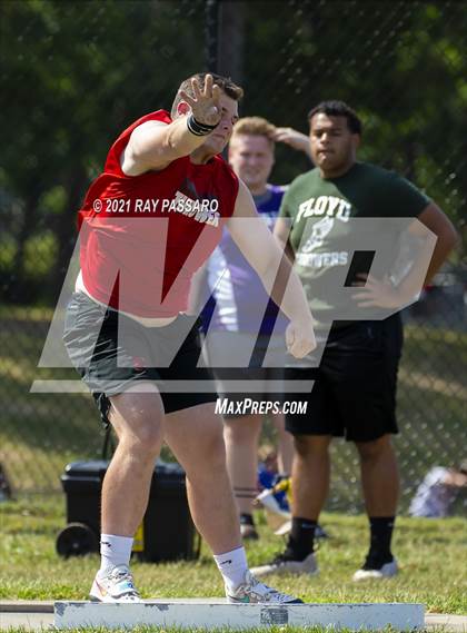 Thumbnail 1 in Section XI Boys Track Championships photogallery.