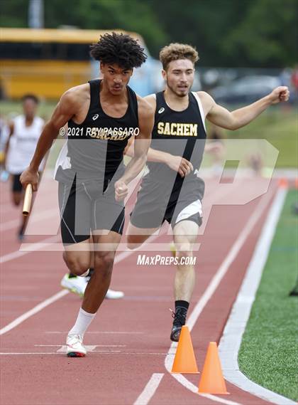Thumbnail 1 in Section XI Boys Track Championships photogallery.
