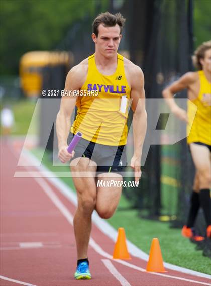 Thumbnail 2 in Section XI Boys Track Championships photogallery.