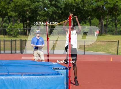 Thumbnail 3 in Section XI Boys Track Championships photogallery.