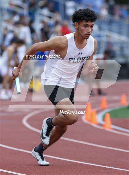 Thumbnail 2 in Section XI Boys Track Championships photogallery.