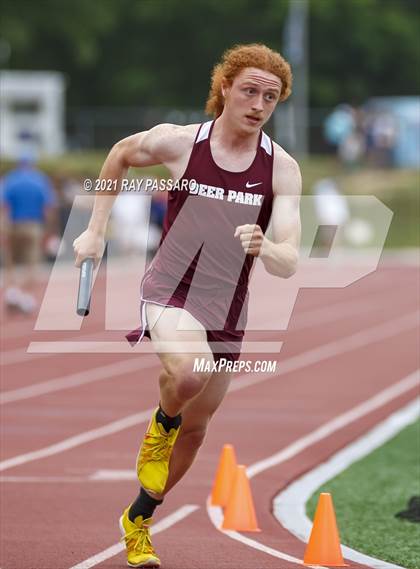 Thumbnail 1 in Section XI Boys Track Championships photogallery.
