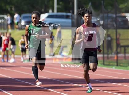 Thumbnail 2 in Section XI Boys Track Championships photogallery.