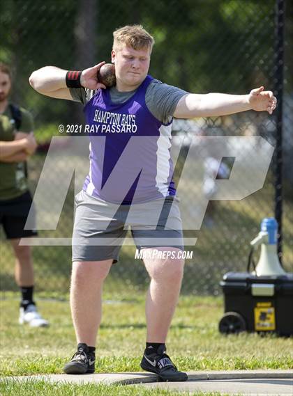 Thumbnail 1 in Section XI Boys Track Championships photogallery.