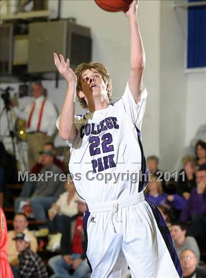 Thumbnail 2 in College Park vs. Jesuit (G.I.B.T.) photogallery.