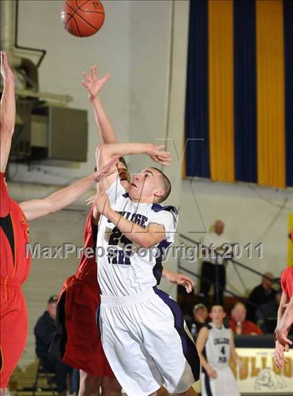Thumbnail 3 in College Park vs. Jesuit (G.I.B.T.) photogallery.