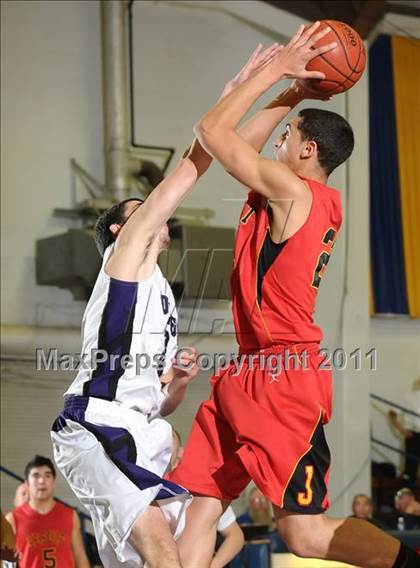 Thumbnail 3 in College Park vs. Jesuit (G.I.B.T.) photogallery.