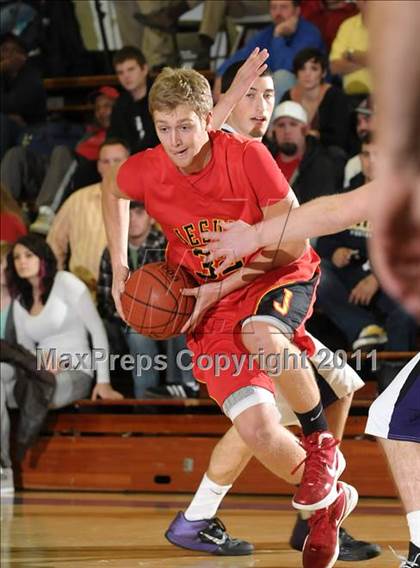 Thumbnail 3 in College Park vs. Jesuit (G.I.B.T.) photogallery.
