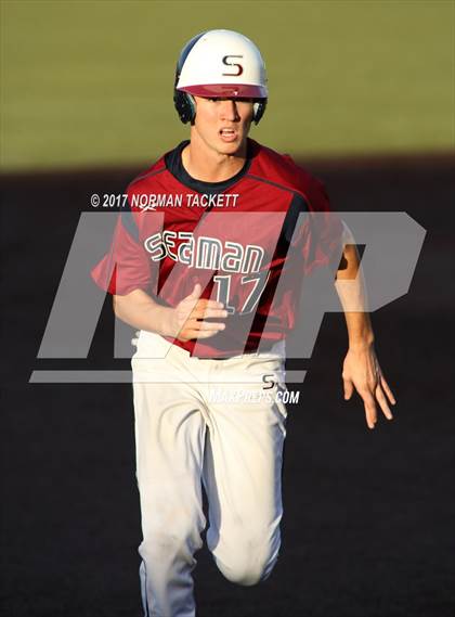 Thumbnail 1 in Seaman vs. Aquinas (KSHAA 5A Quarterfinal) photogallery.