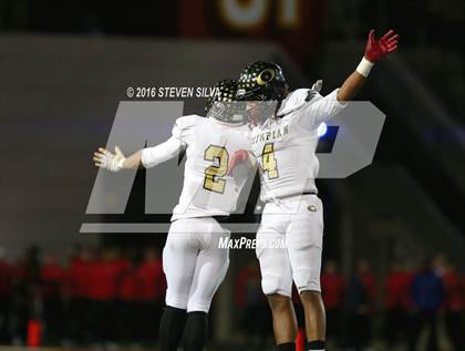 Thumbnail 3 in Mater Dei Catholic vs. Olympian (CIF SDS Division 2 Final) photogallery.