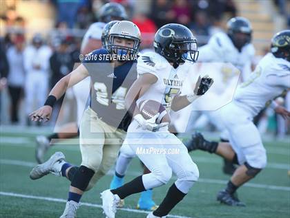 Thumbnail 3 in Mater Dei Catholic vs. Olympian (CIF SDS Division 2 Final) photogallery.