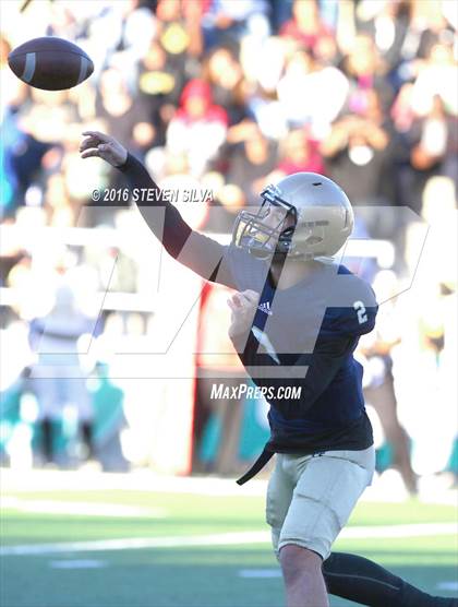 Thumbnail 2 in Mater Dei Catholic vs. Olympian (CIF SDS Division 2 Final) photogallery.