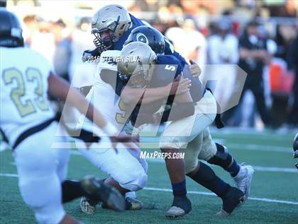 Thumbnail 3 in Mater Dei Catholic vs. Olympian (CIF SDS Division 2 Final) photogallery.